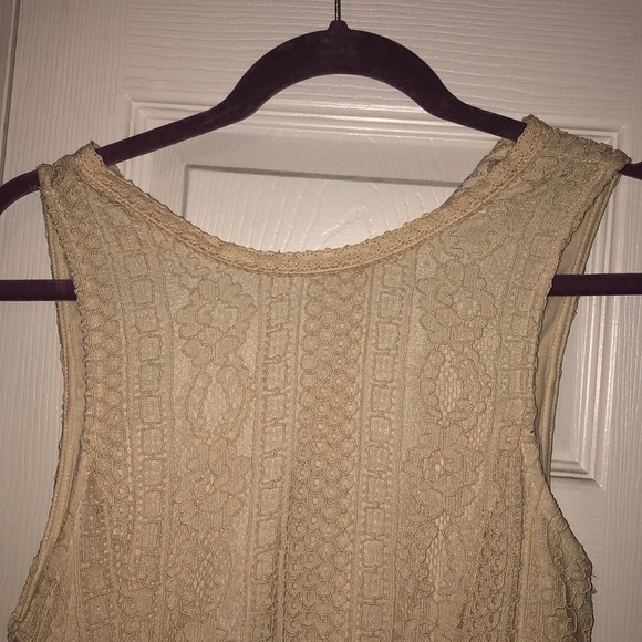 Beautiful Dress!!! - Picture 2 of 4